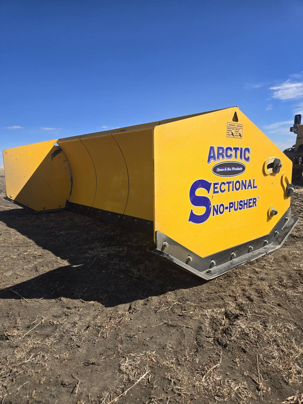 arctic-sectional-sno-pusher-11-5hd-close-up-side-panel-heavy-snow-box-plains-equipment-rental-western-canada