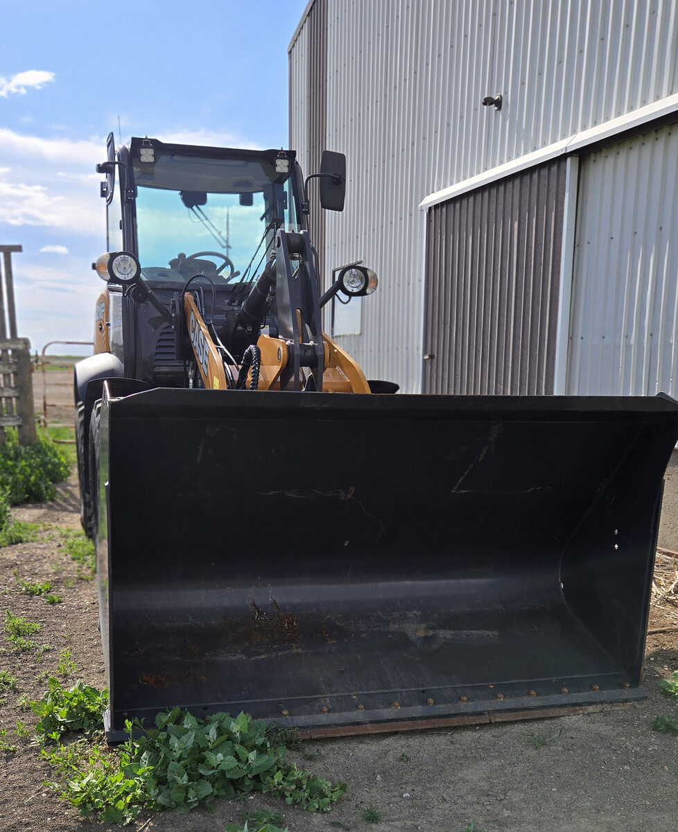 case-321f-wheel-loader-front-view-with-bucket-for-sale-western-canada-plains-equipment-rentals