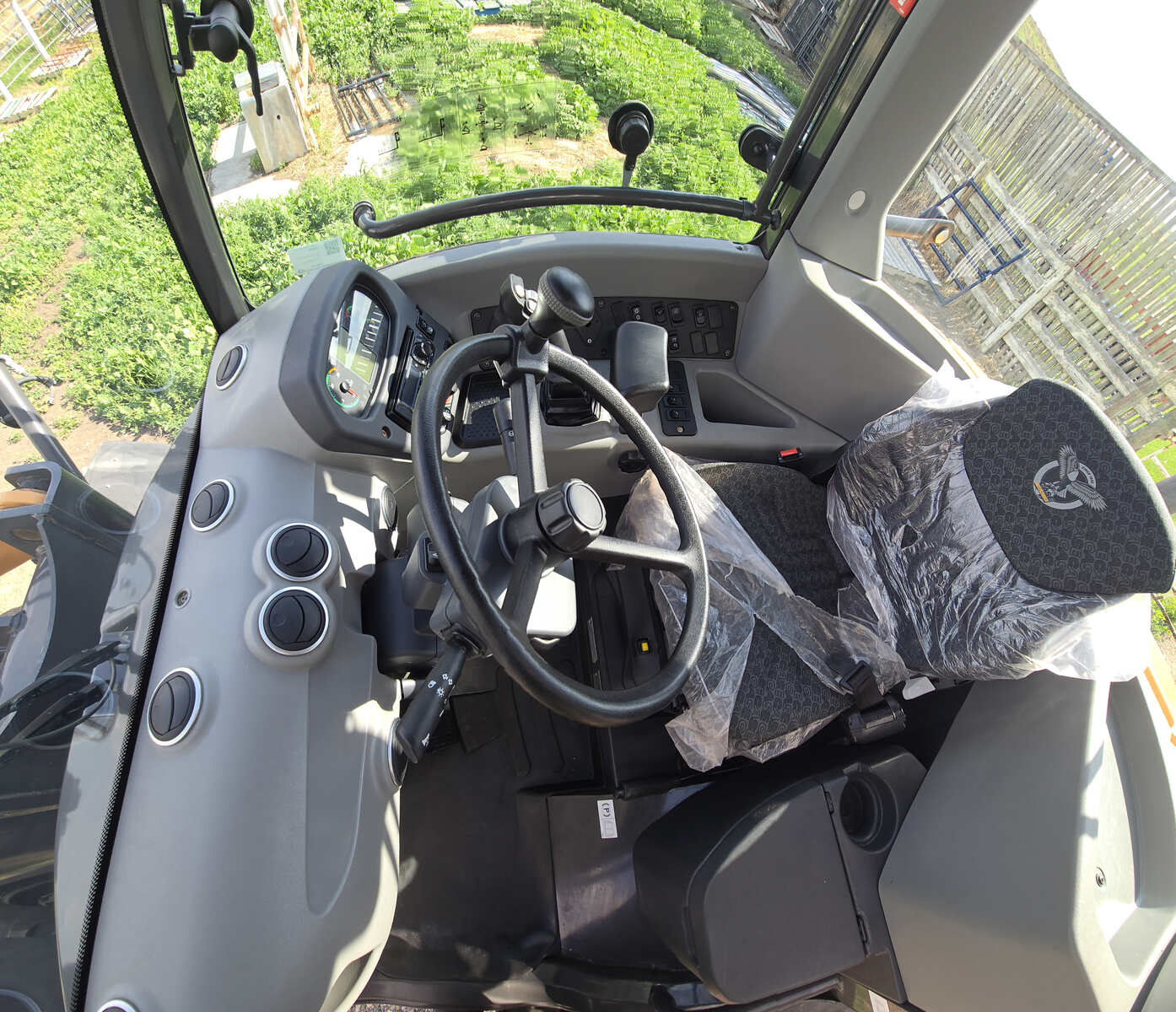 case-321f-wheel-loader-operator-cab-interior-seat-controls-western-canada
