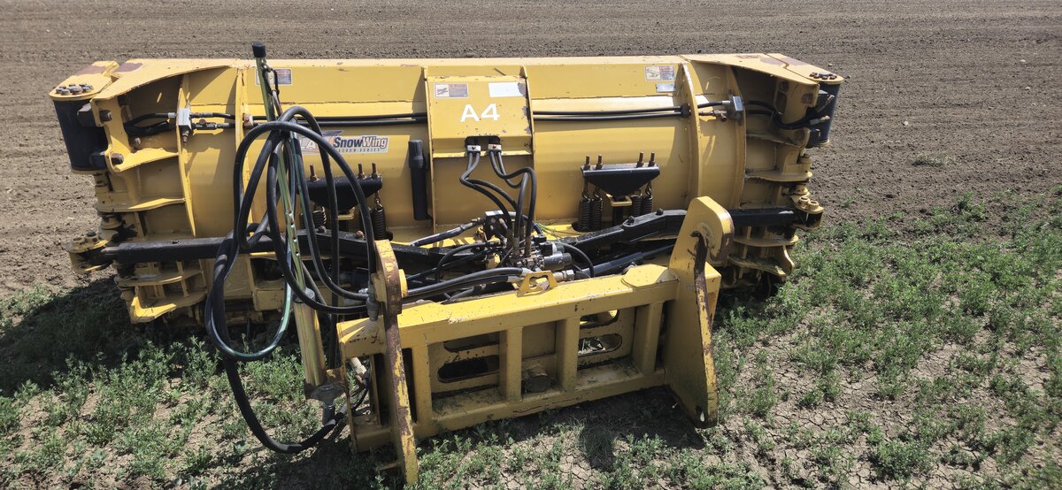 hla-snow-wing-5200w-on-field-for-sale