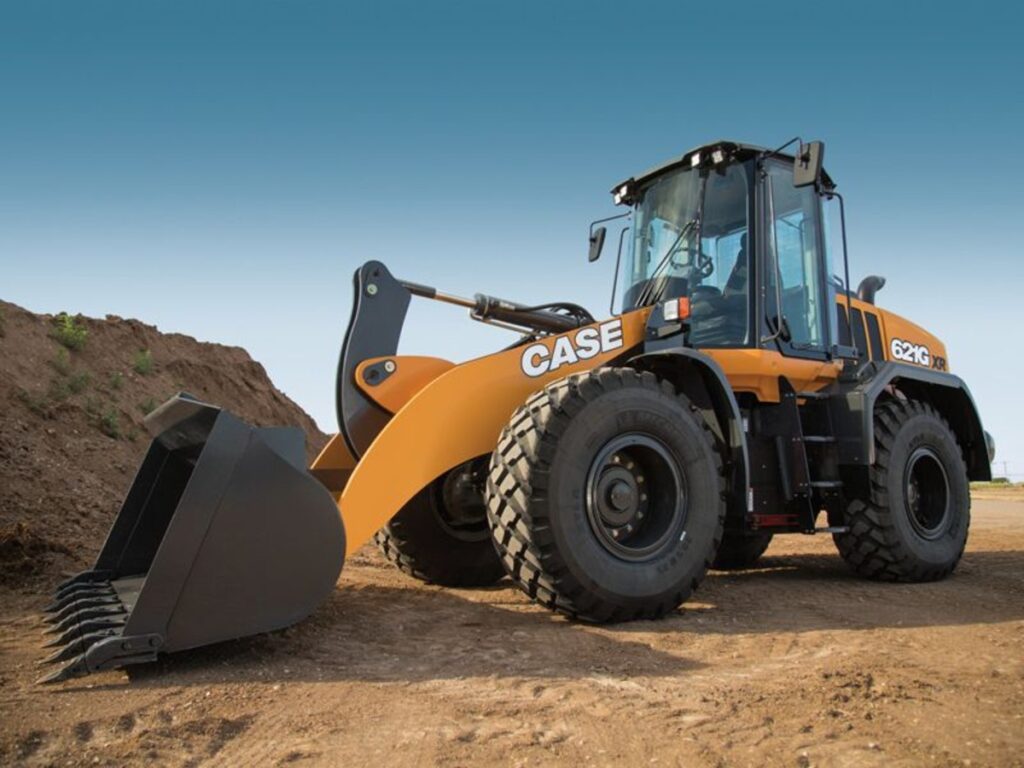 case-621g-wheel-loader-on-jobsite-plains-equipment-rentals-western-canada