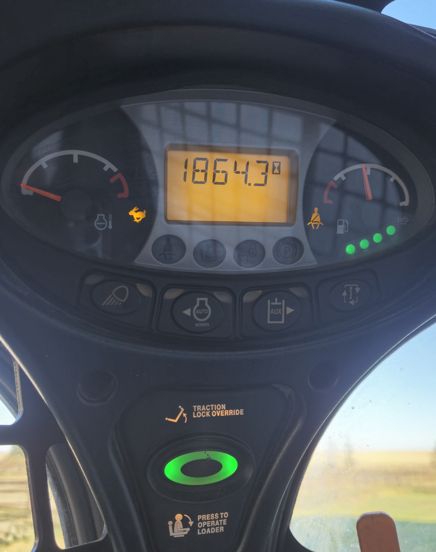 bobcat-s770-wheeled-skid-steer-hour-meter-display-1864-hours-western-canada