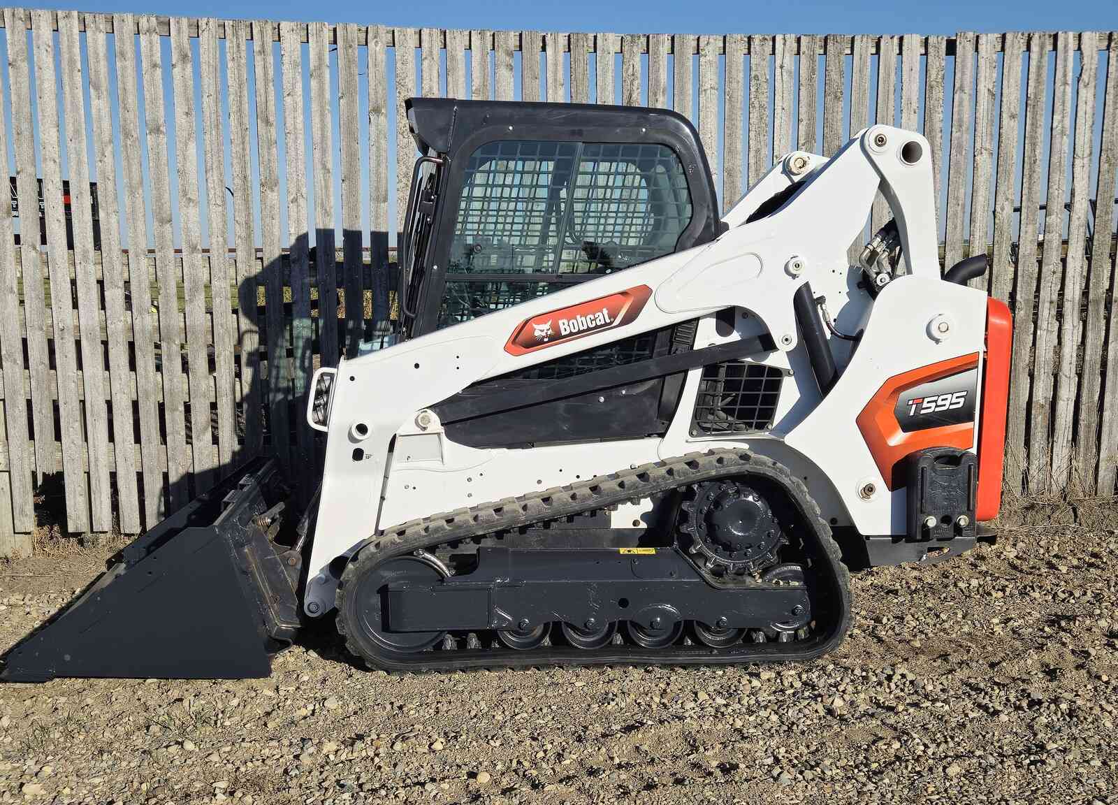 bobcat t595 compact track loader western canada skid steer rental