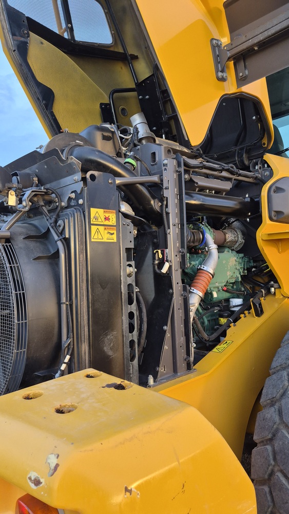 volvo-l70h-engine-compartment-open-maintenance-access