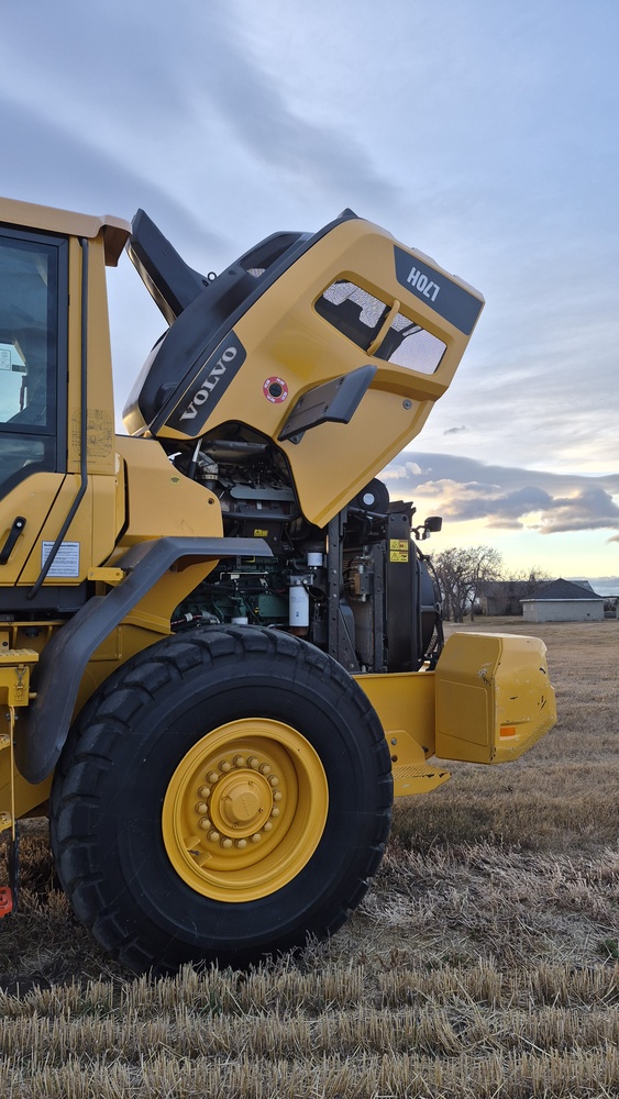 volvo-l70h-engine-left-side-open-used-wheel-loader-for-sale