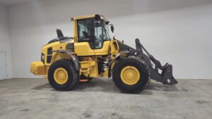 volvo-l70h-wheel-loader-side-view-western-canada-construction-equipment