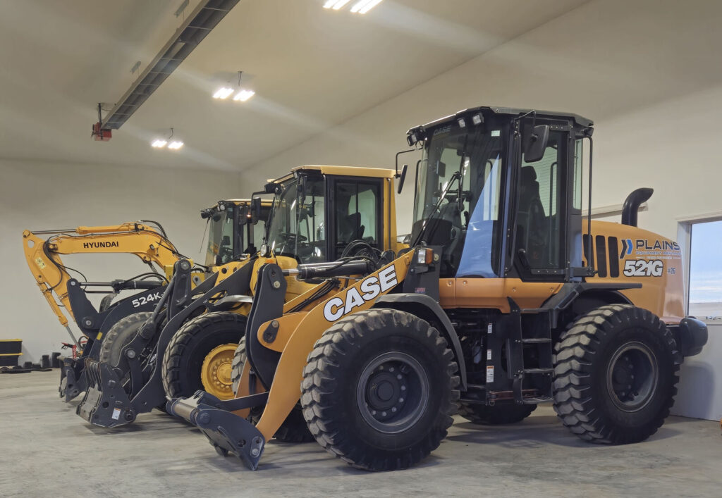 plains-equipment-rentals-wheel-loaders-for-rent-in-garage-western-canada